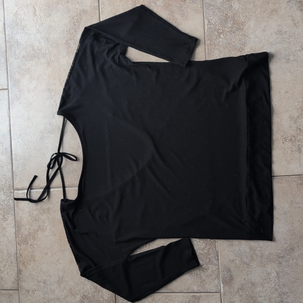 Black Lace Back 3/4 Sleeve Shirt